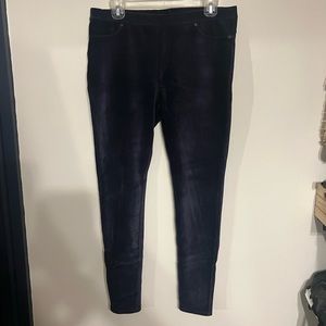 HUE Corduroy Leggings